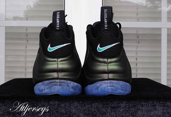 dark pine foamposites