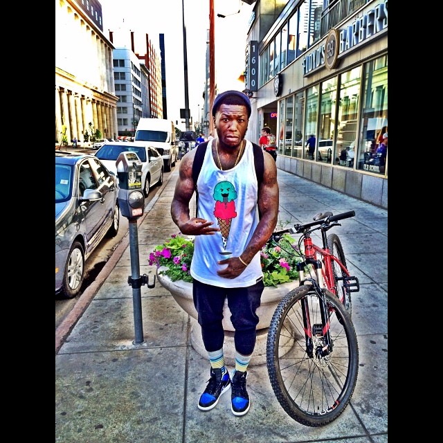 Nate Robinson wearing Air Jordan I 1 Mid