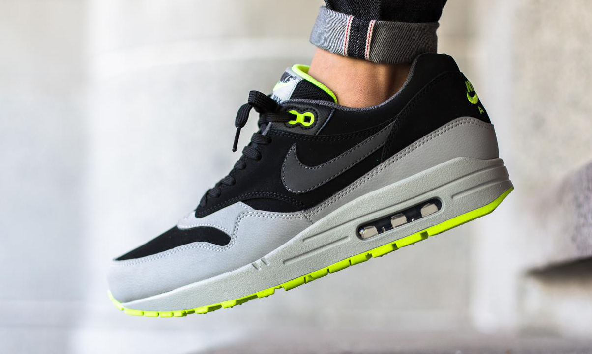 nike air max 87 glow in the dark