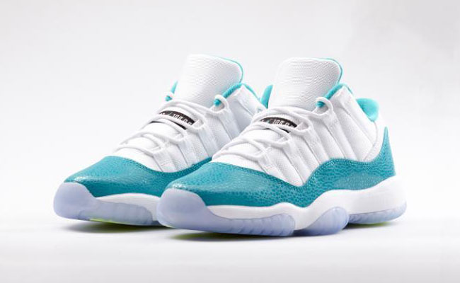 Air Jordan XI 11 GS Turbo Green