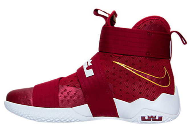 LeBron Soldier 10 Christ the King 844374-668 Profile