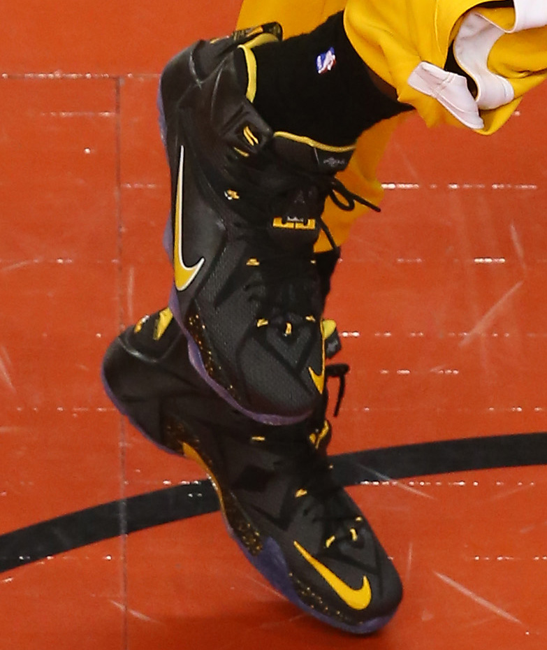 lebron 5 yellow