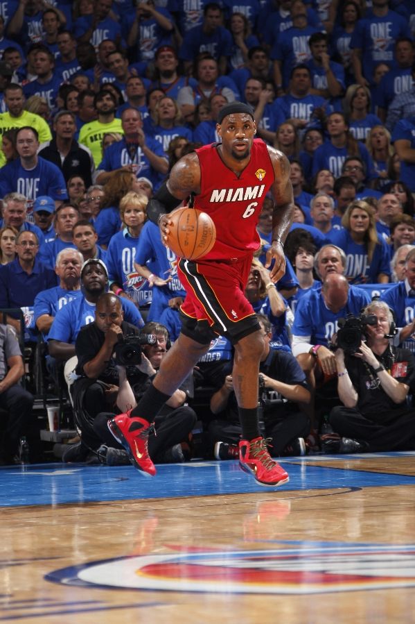 LeBron James wears Nike LeBron 9 P.S. Elite Finals Red (7)