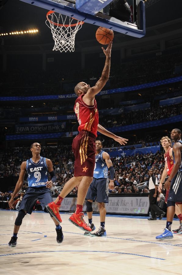 Tony Parker wearing Nike Zoom Brave V