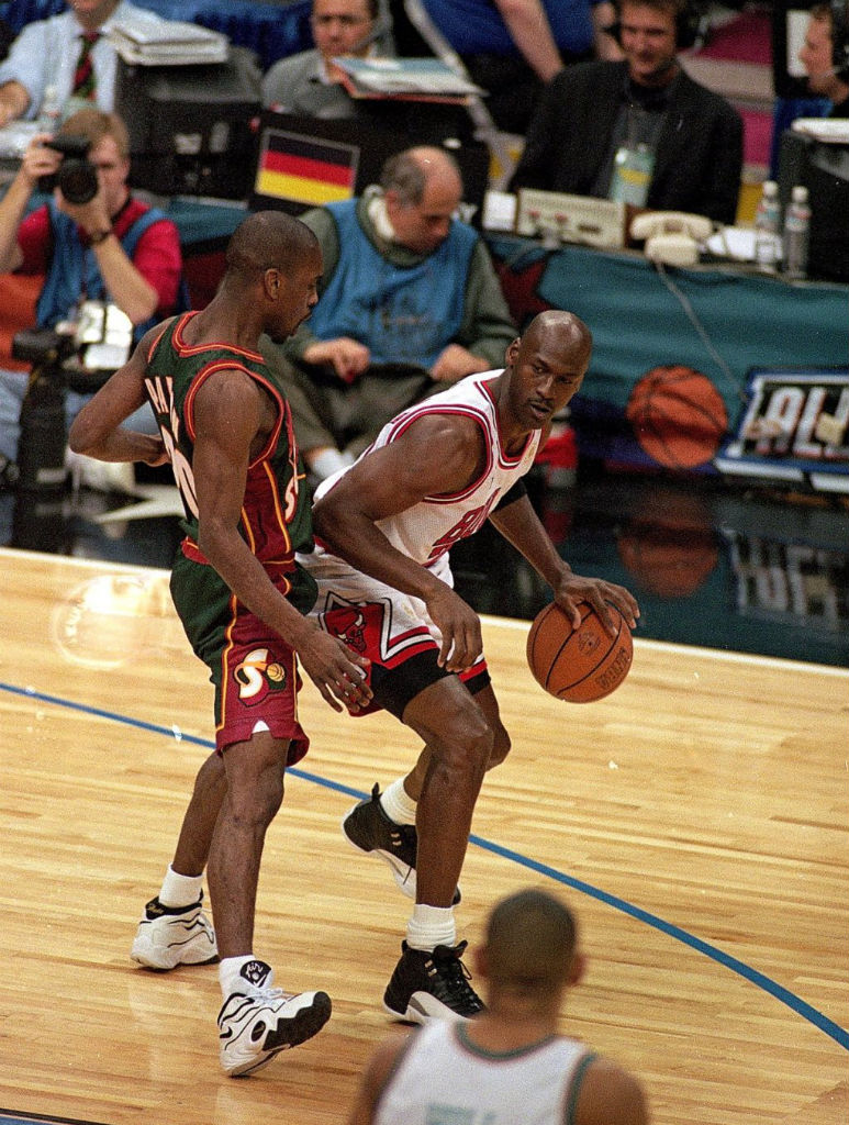 #2350 // 50 Classic Michael Jordan All-Star Game Photos (11)