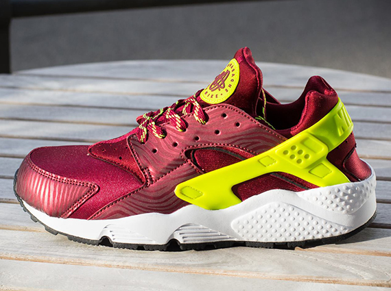 huarache team red