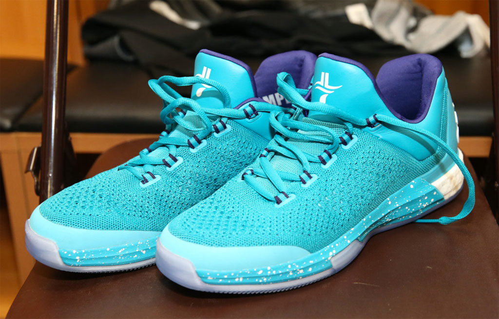 Hornets' adidas Crazylight Boost PEs 