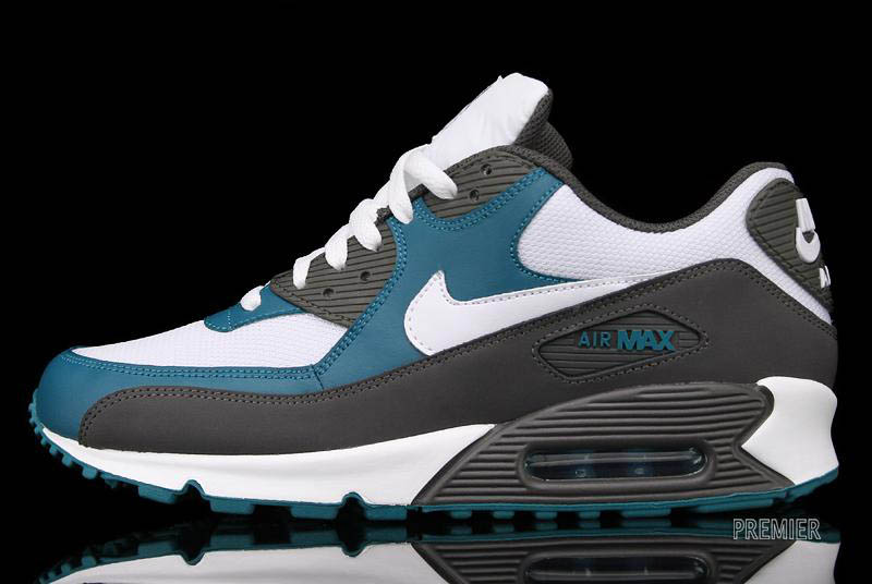 nike air max teal and white