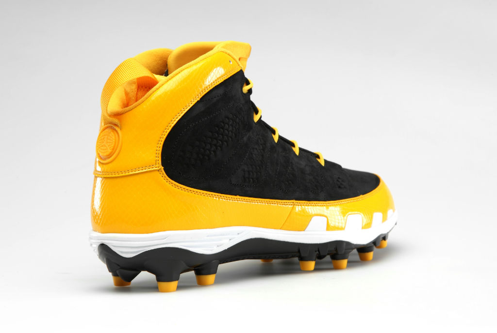 Jordan retro best sale 9 baseball cleats