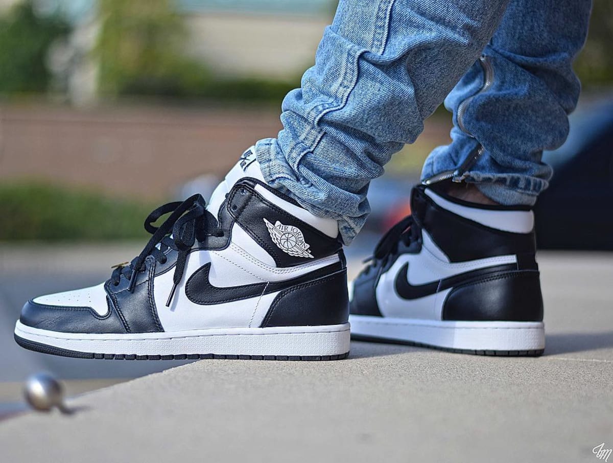 black and white jordan joggers