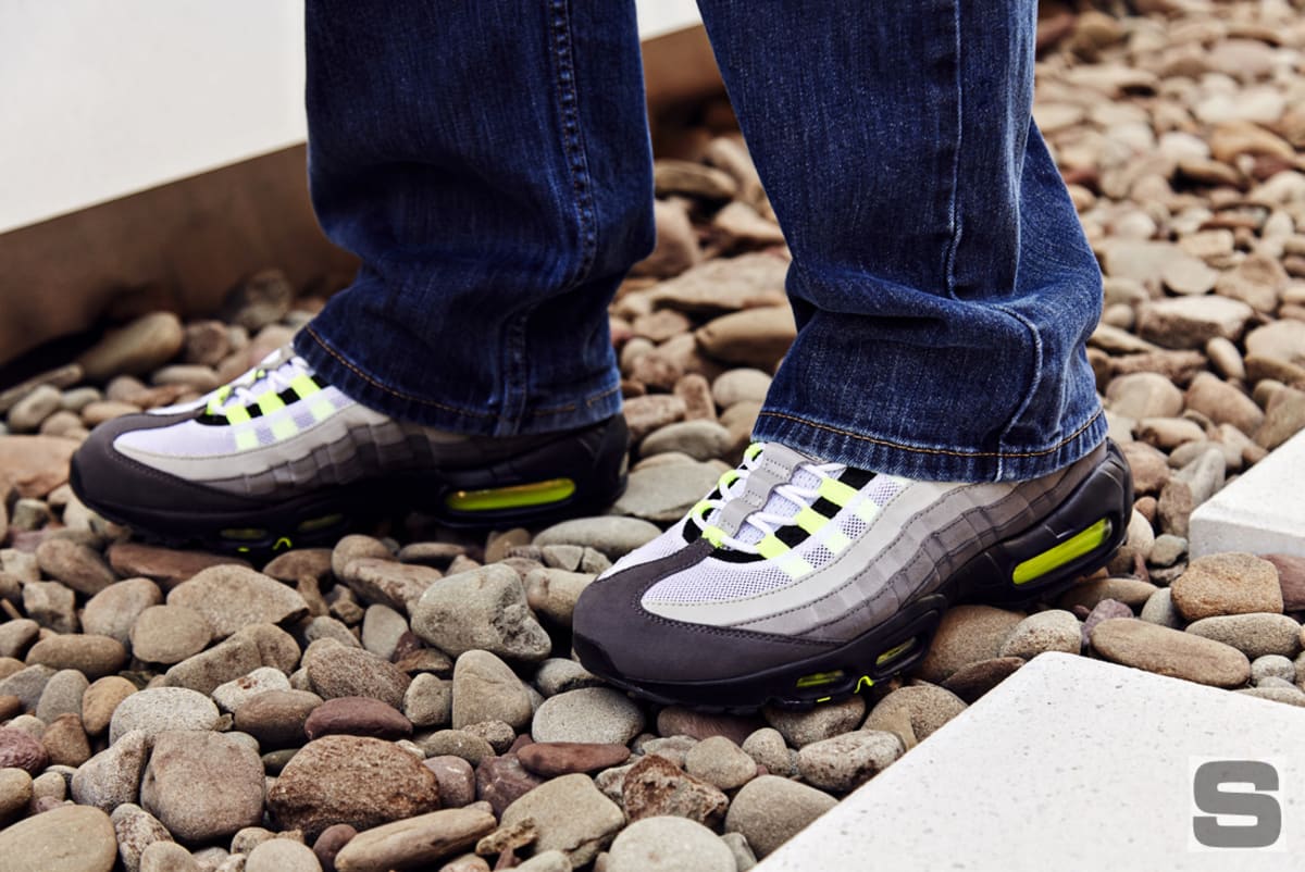nike air max 95 mens foot locker