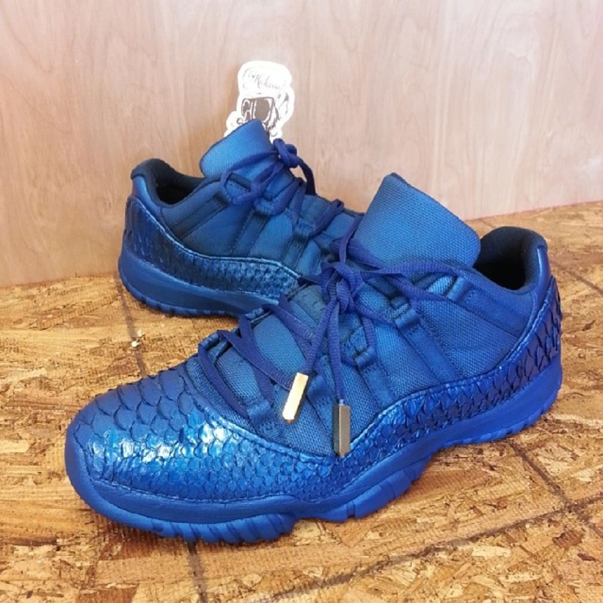 jordan 11 low python
