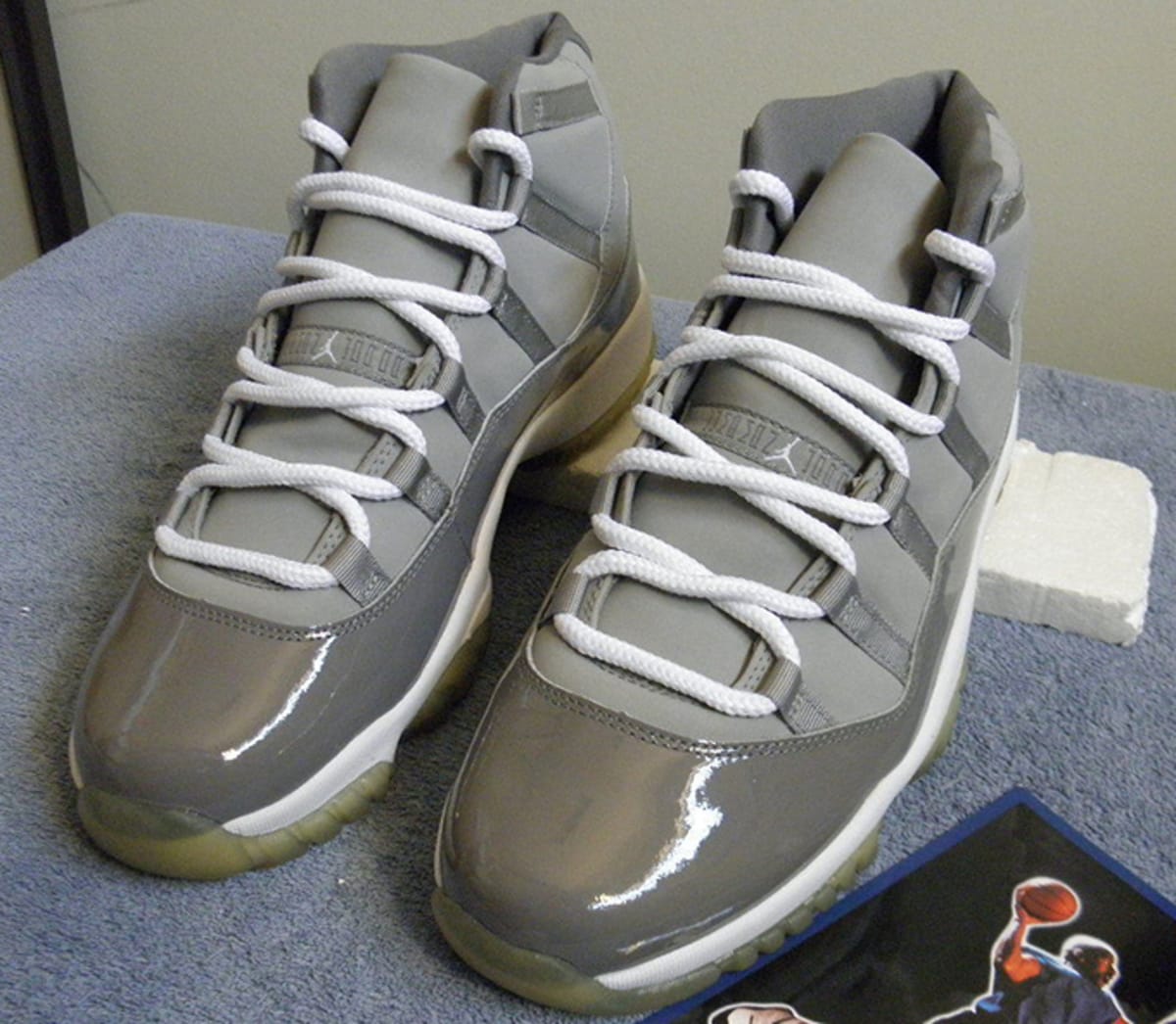 air jordan 11 cool grey 2001