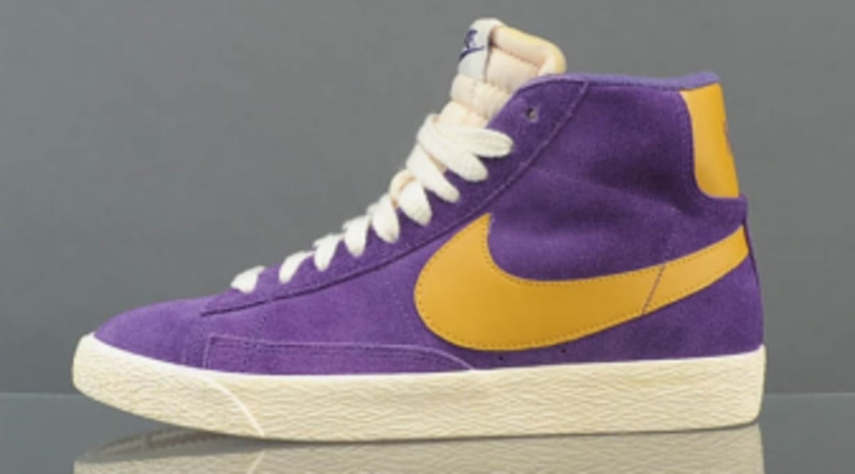 purple nike blazer mid