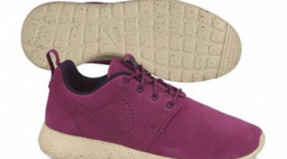 roshe run nike maroon