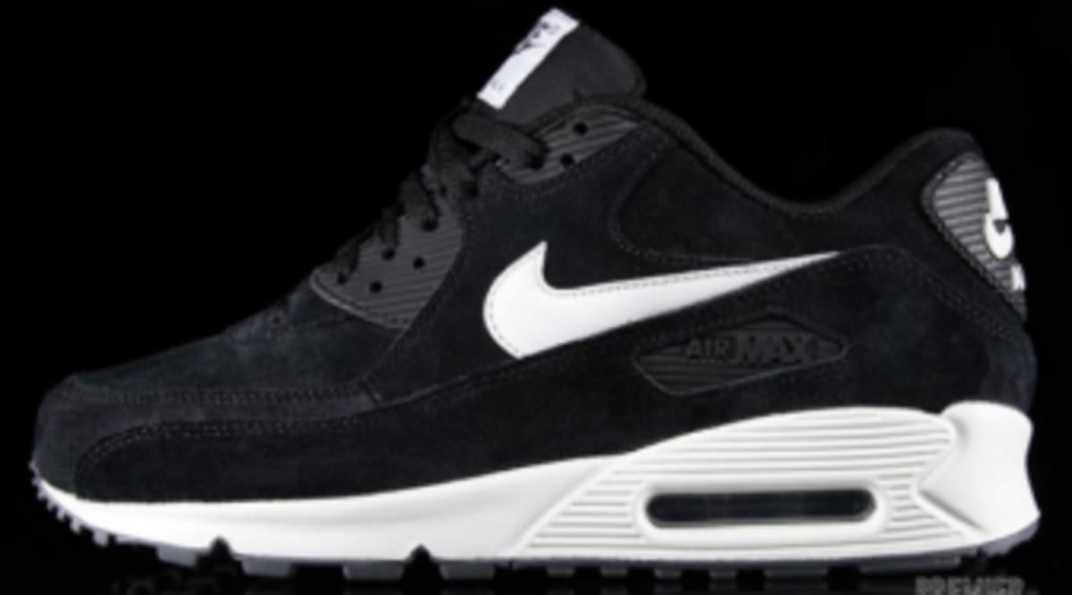 black air max suede
