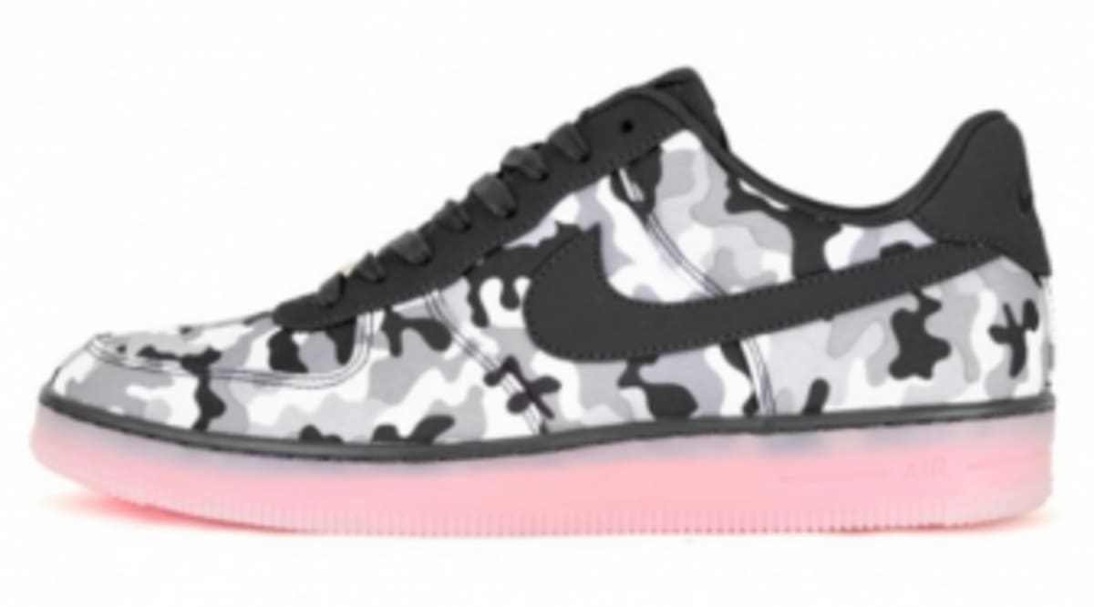 should i size down for air force 1