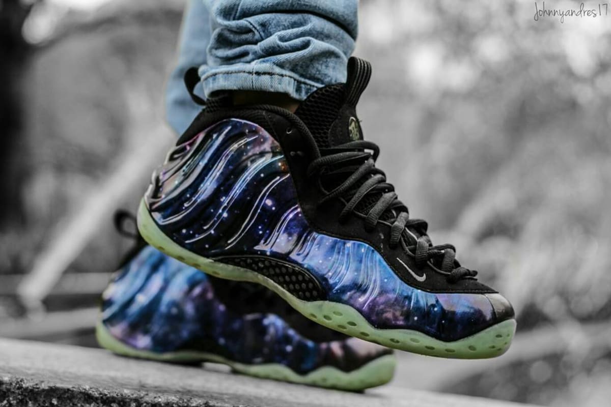 nike foamposite galaxy