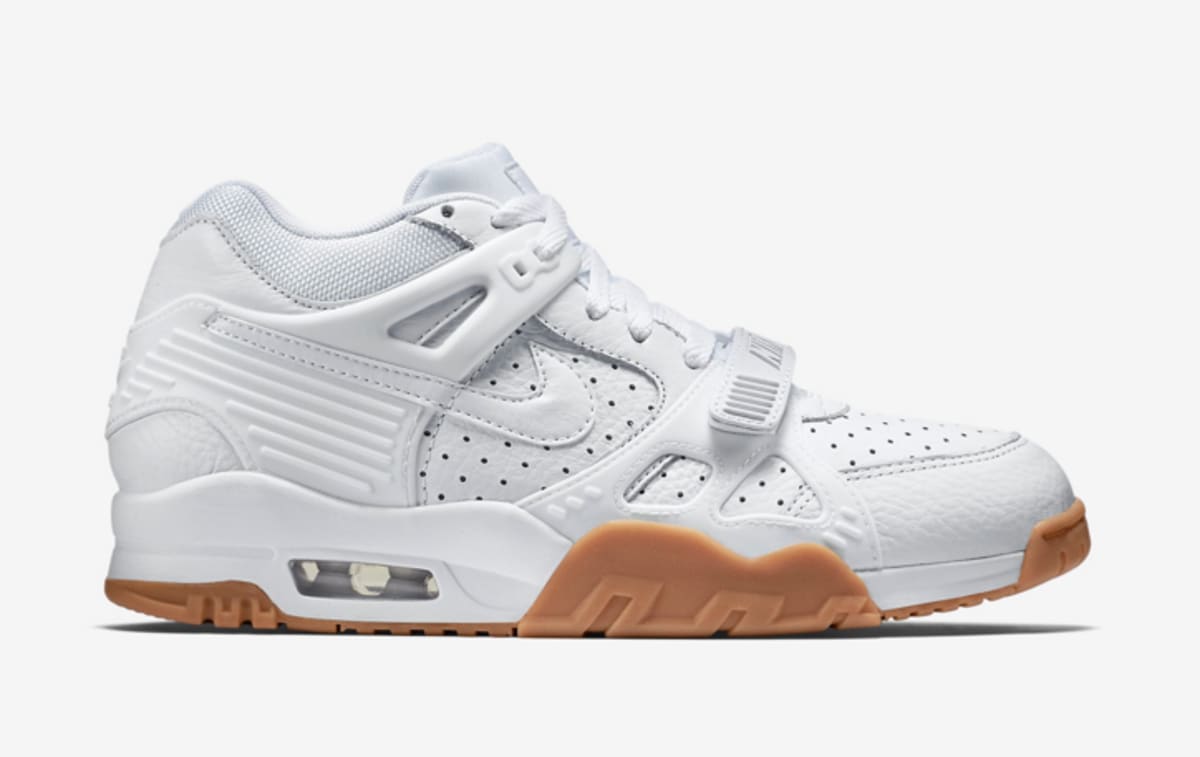 buy nike air trainers