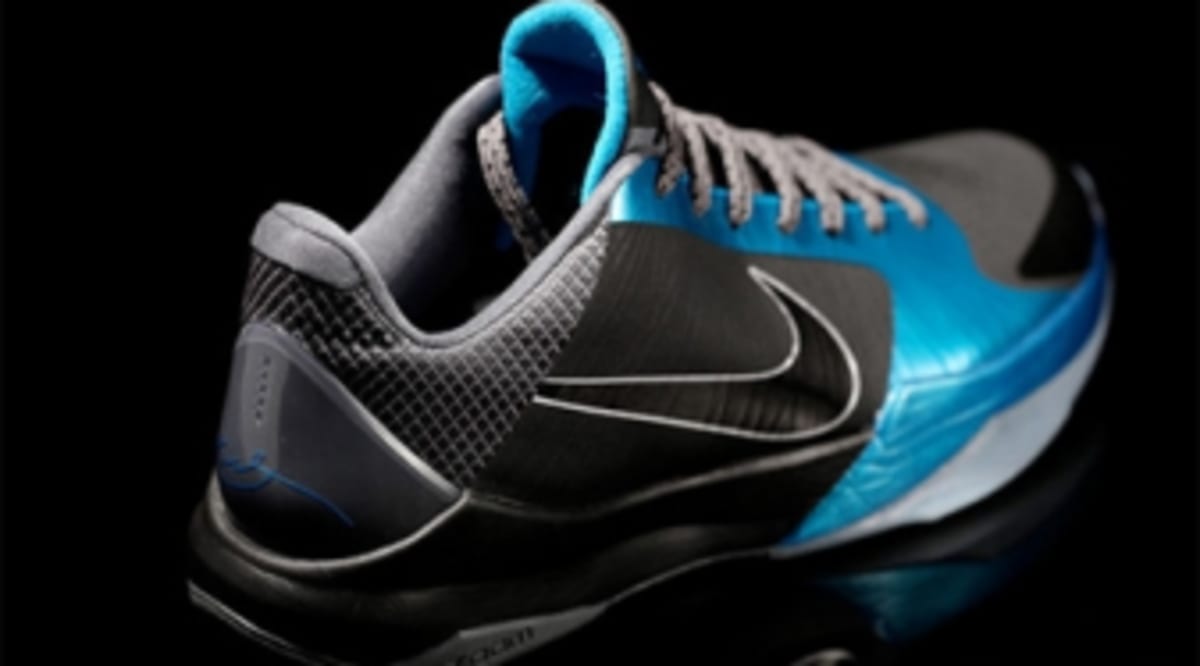 nike kobe dark knight