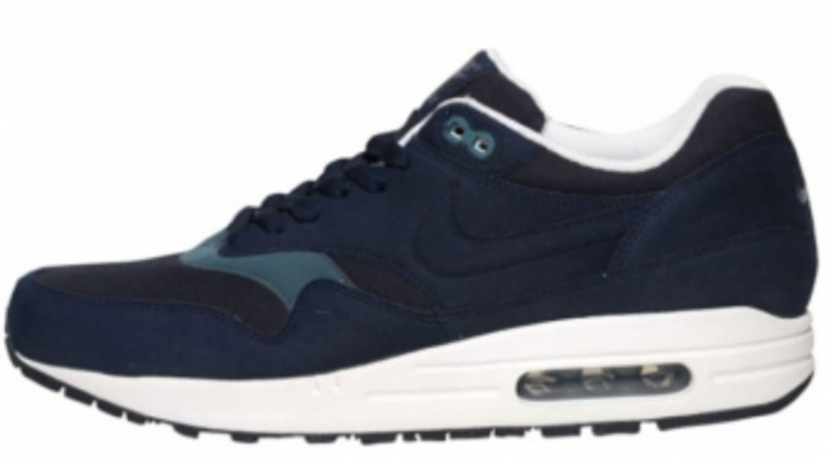 nike air max 1 navy white