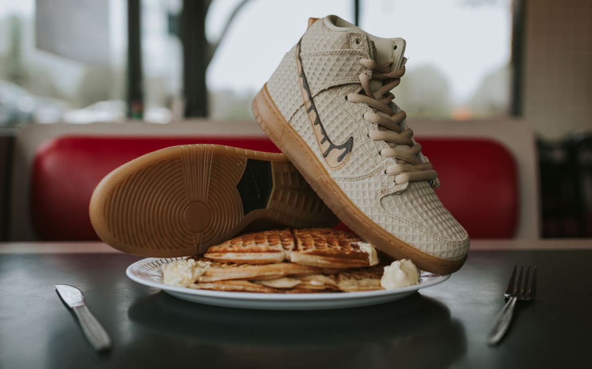 off white nike dunk low pine green