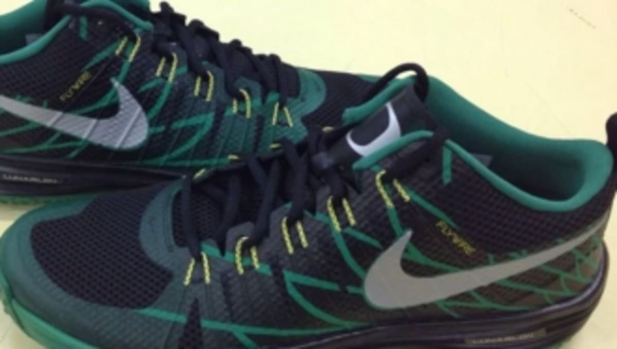 nike moon trainers