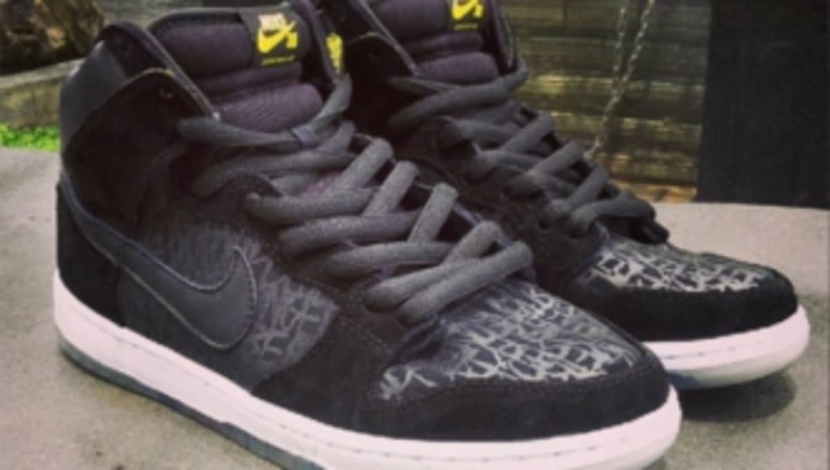 nike sb dunks high neckface resell value