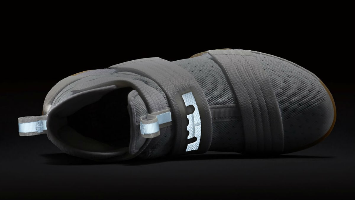 nike lebron strive for greatness