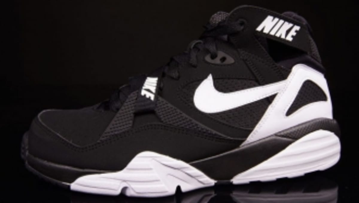 nike air trainer max 91 black white