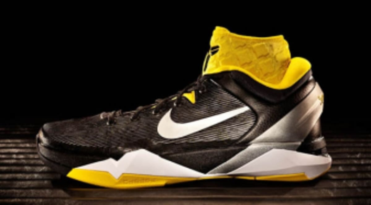 kobe supreme shoes