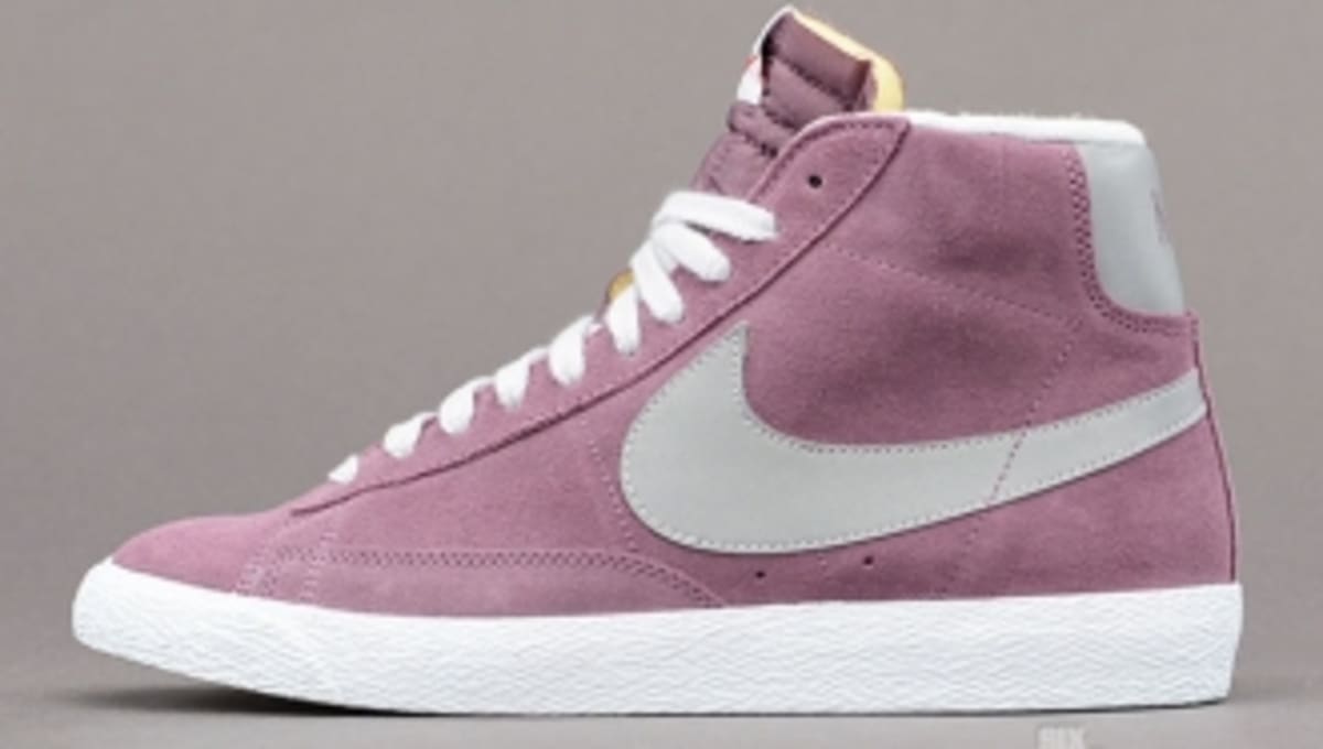 nike blazer platinum violet