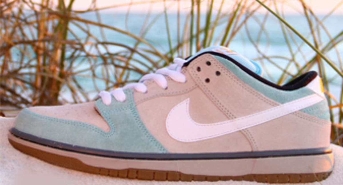 nike dunk low glacier grey