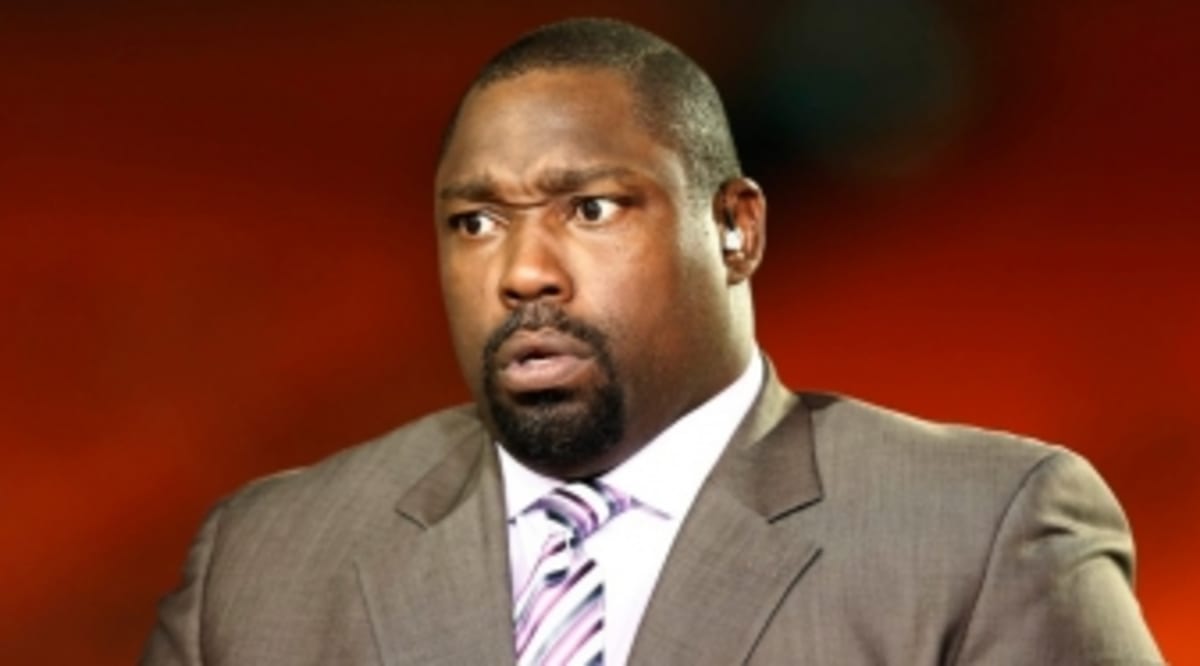 Warren Sapp Isn&rsquo;t Thrilled With the Miami Hurricanes&rsquo; adidas Deal