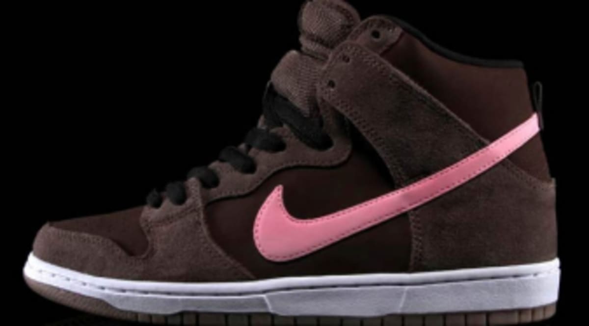 nike dunk pink swoosh