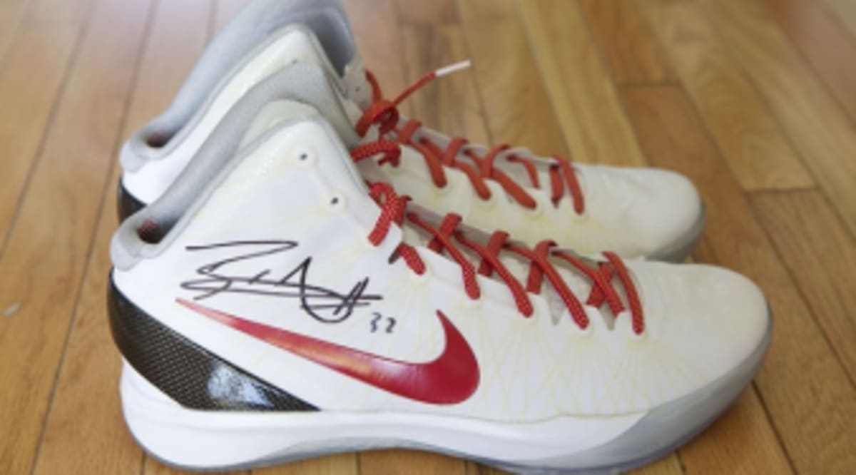 nike hyperdunk blake griffin