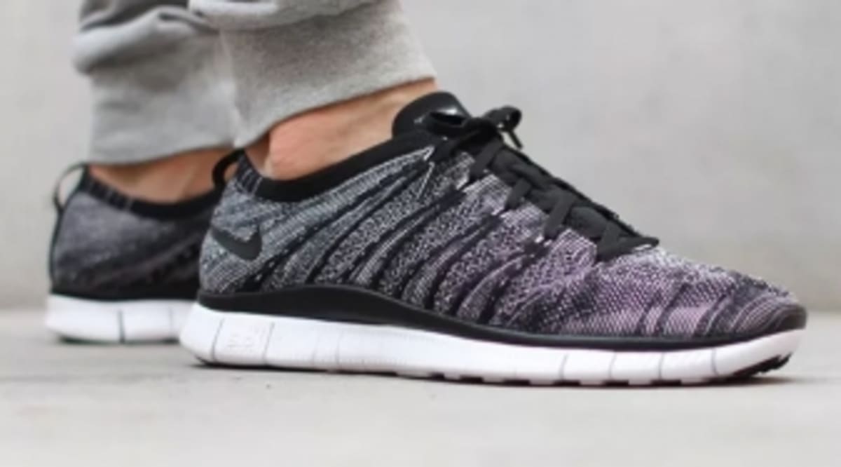 nike flyknit oreo 1.0