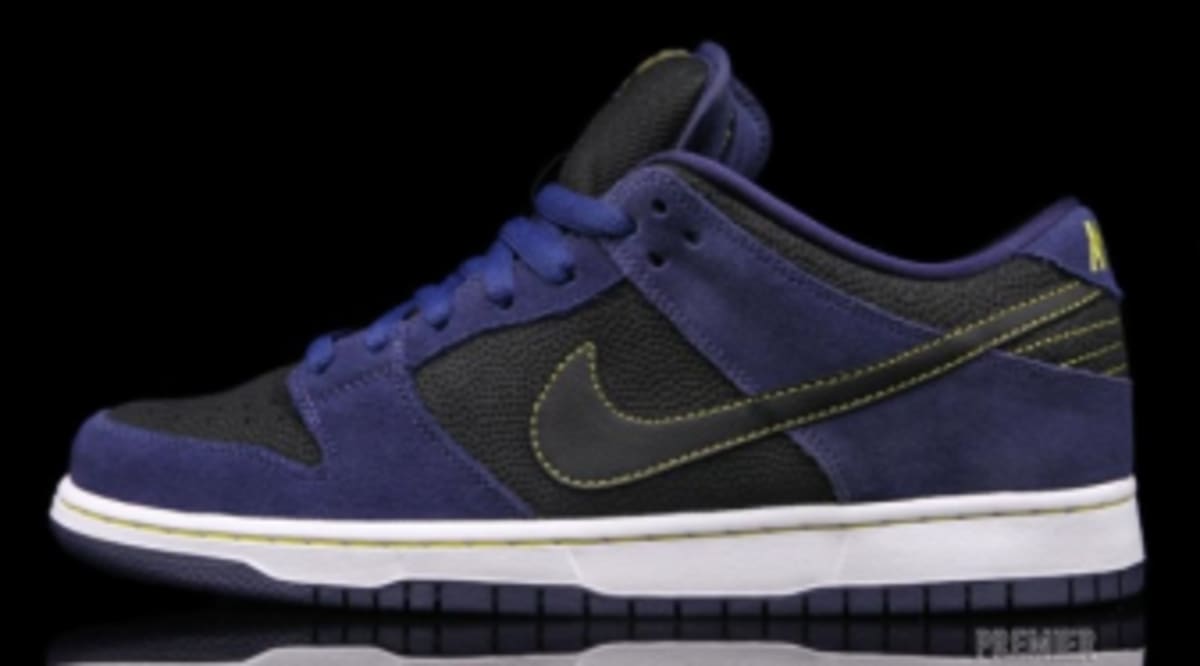 navy and blue dunks