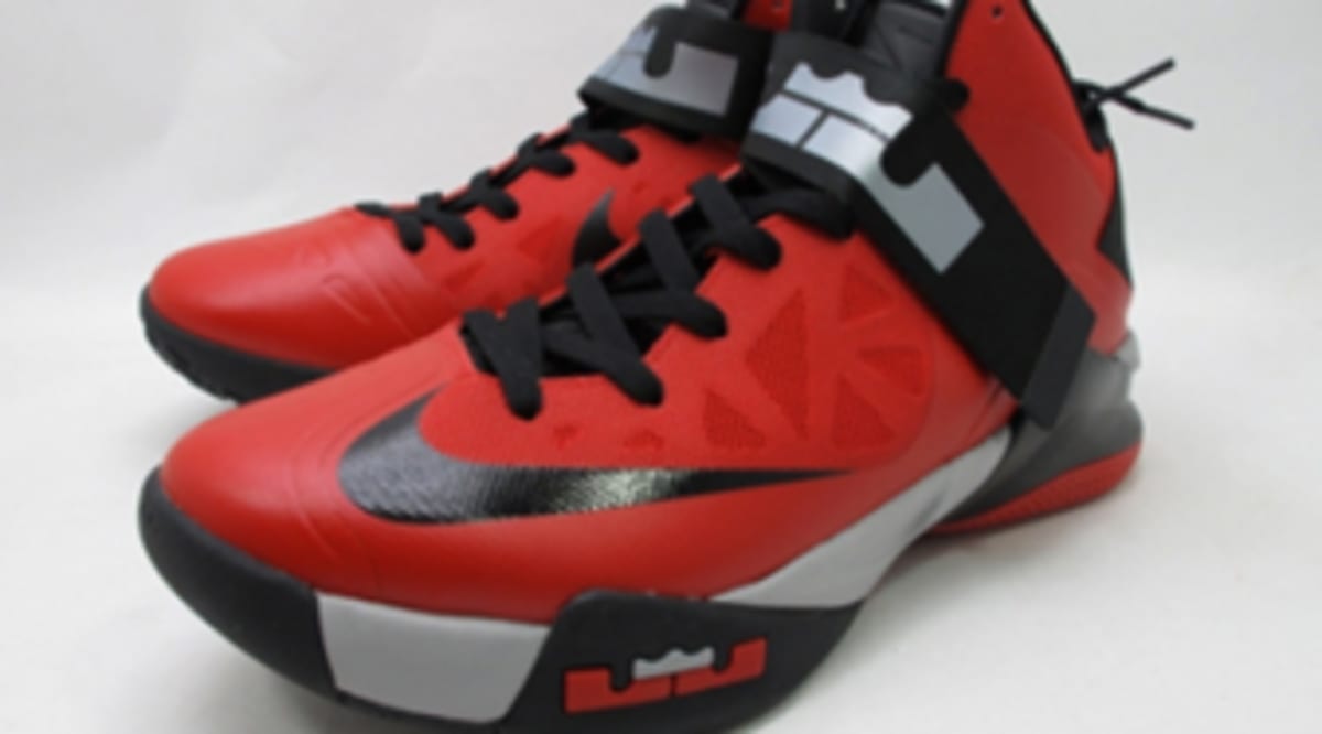 nike zoom grey and red