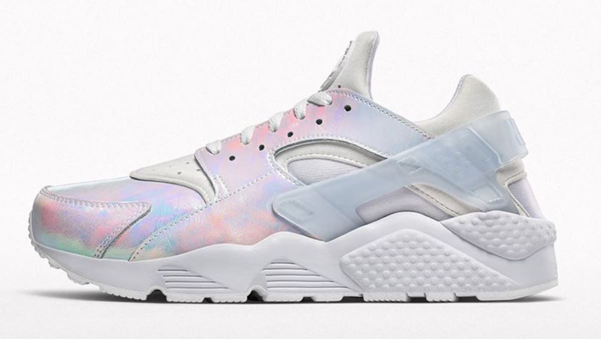 nike huarache mid iridescent