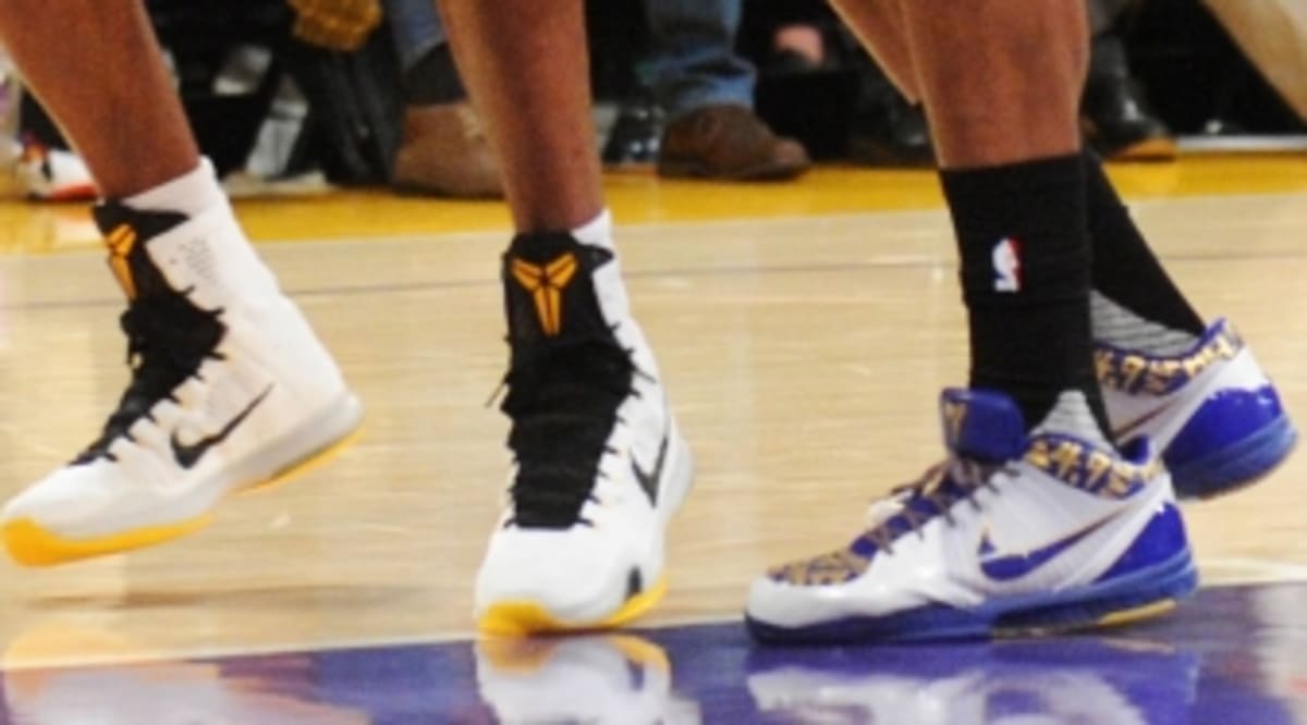 Trevor Ariza Had Kobe Sign a Pair of His Old Sneakers from Their ...
