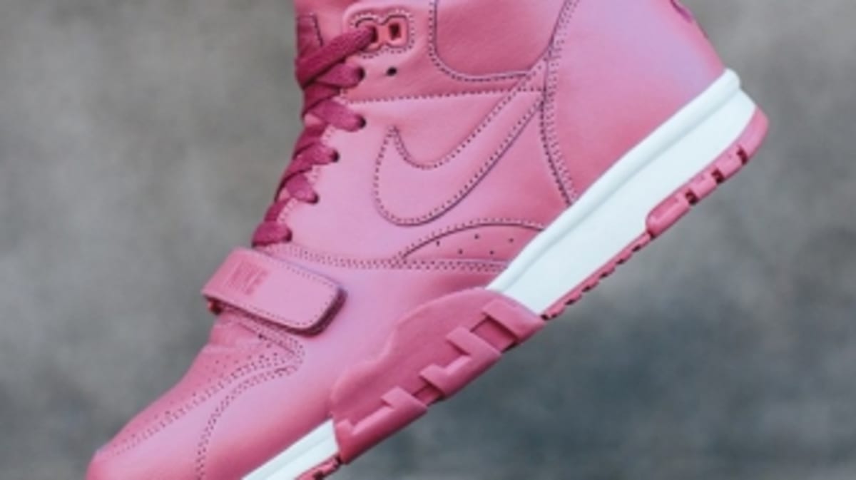 nike sportswear trainers