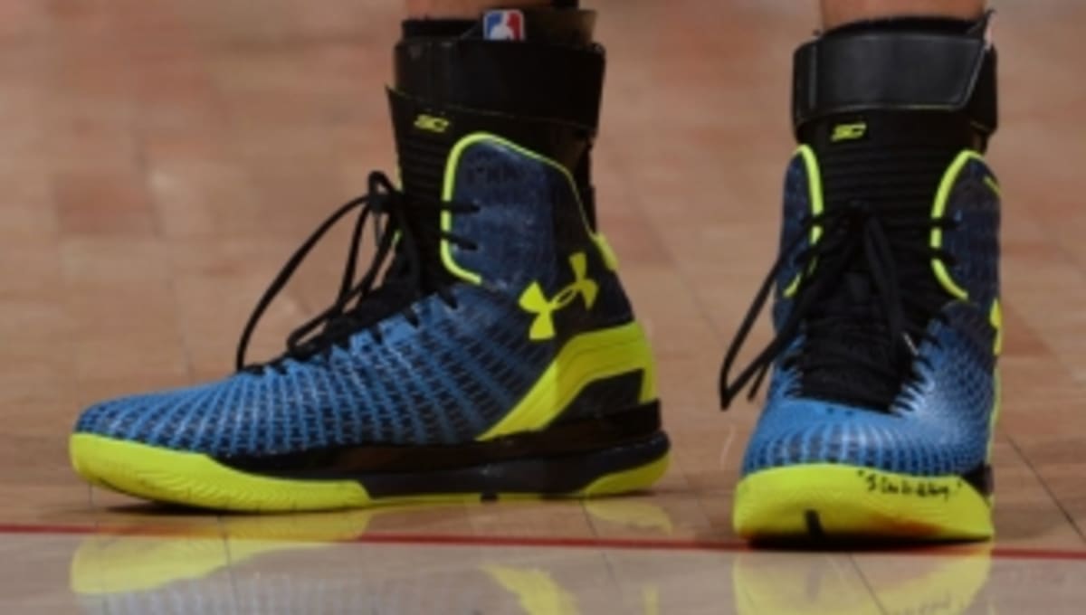 Stephen Curry Debuts Under Armour ClutchFit Drive In NBA Playoffs ...