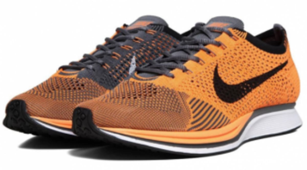 nike trainers orange sole