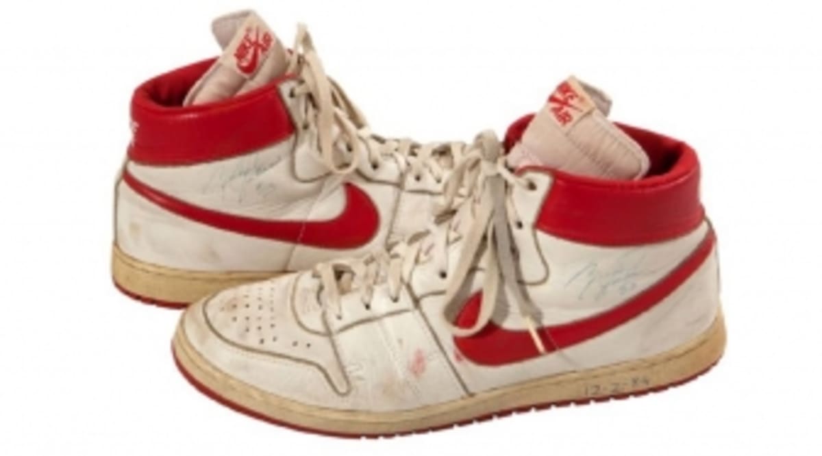 michael-jordan-s-game-worn-nike-air-ship-sneakers-sold-for-71k-sole