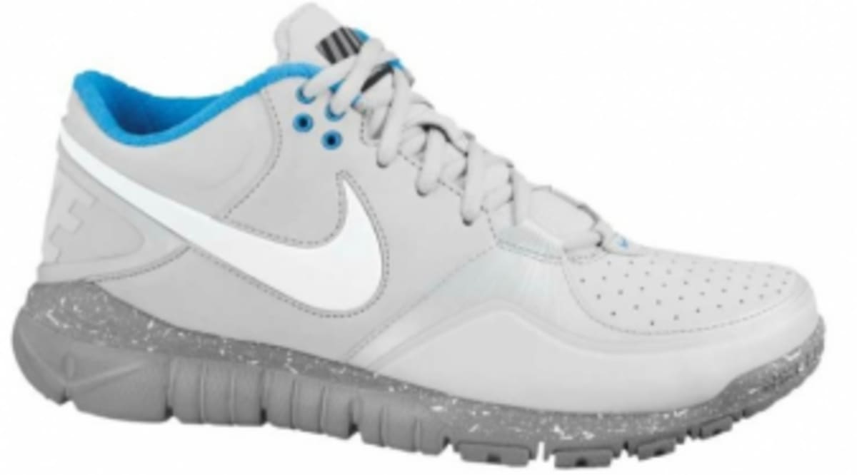 nike 2 toe trainers