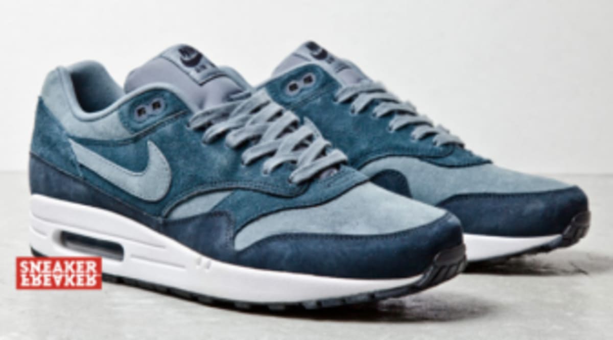 blue suede air max 1
