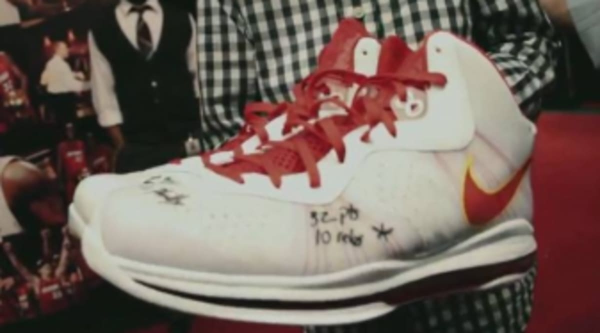 lebron autographed shoes