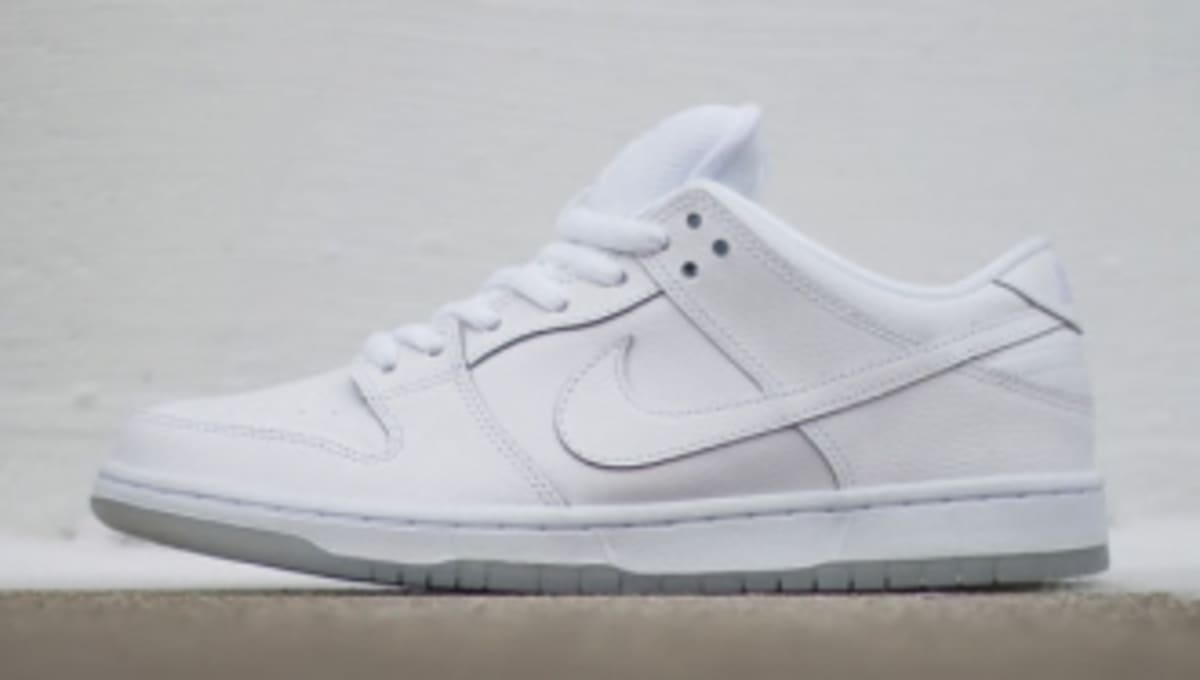 all white nike dunks