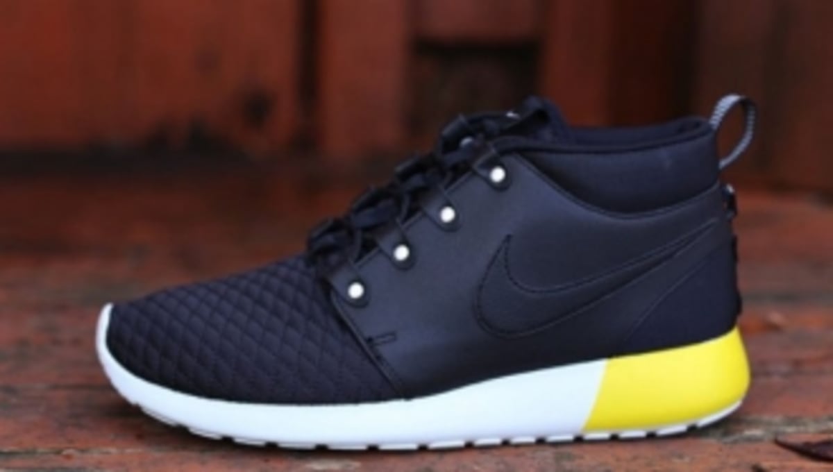 Nike Roshe Run Sneakerboot LTHR Black/Base Grey Sole Collector